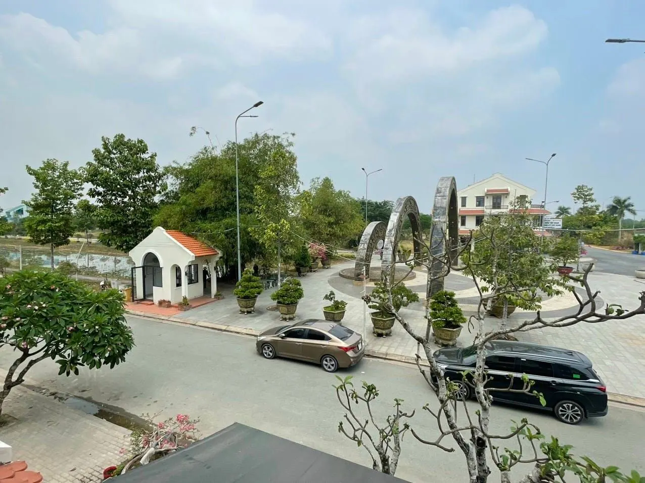 Lang-Sen-Viet-Nam-Duc-Hoa-Long-An-3.jpg