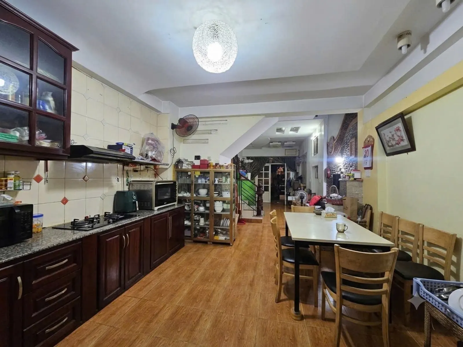 Bán nhà mặt tiền 4 tầng khu tên lửa, sổ hồng riêng 64m2 8ty5